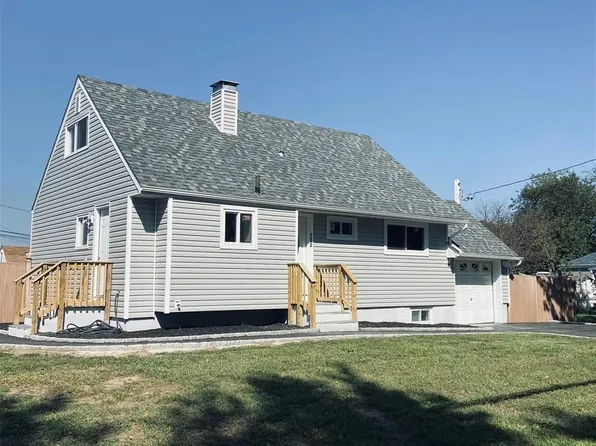 133 Irving Street, Central Islip, NY 11722