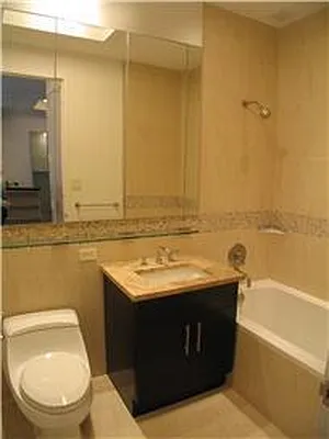 Rented by Kian Realty | media 26