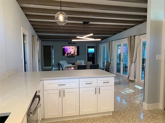 4th image of 1116 Westway Dr