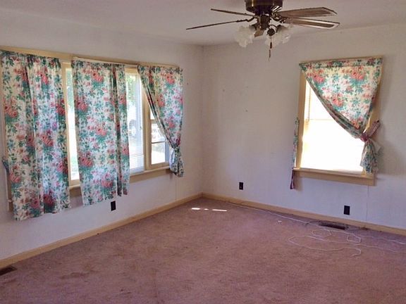 2nd image of 426 Pace St