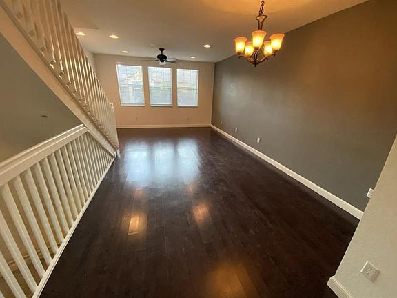 2nd image of 645 Amador Ln Unit 2