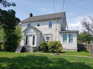 258 Spring St, Lawrence, NY 11559