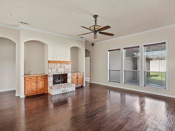 3rd image of 286 Spyglass Dr