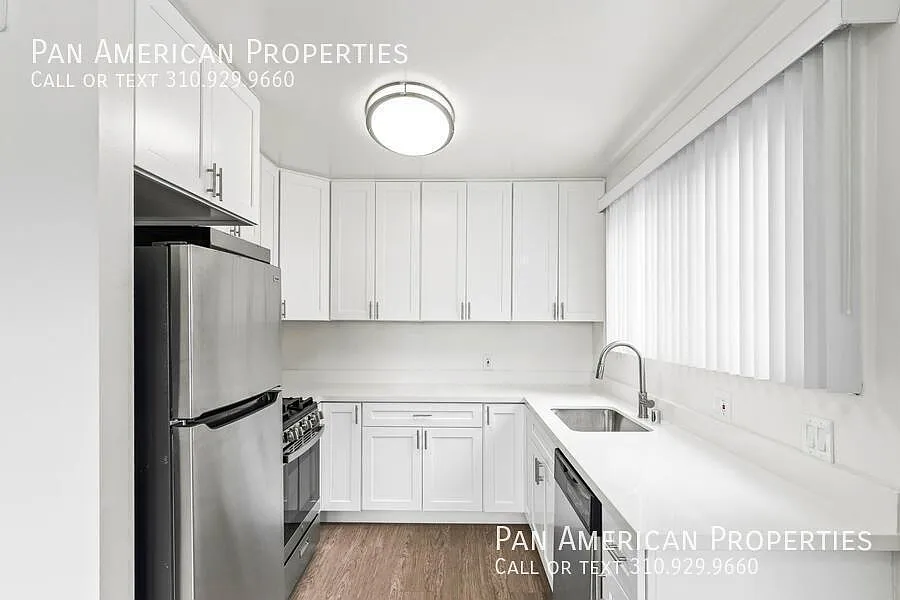 2 bed, 900 sqft, $2,295 — Photo 2