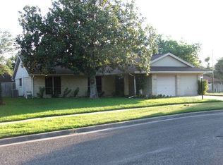 206 Lancaster St, Victoria, TX 77904