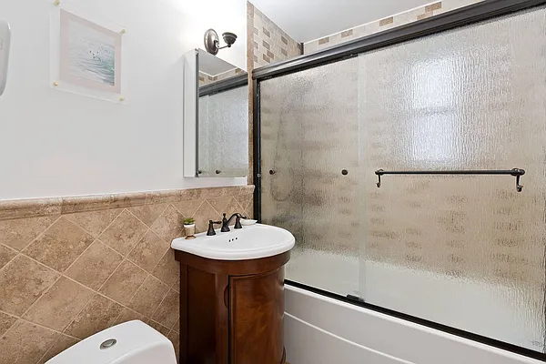 Sold by Keystone Realty USA Corp | media 23