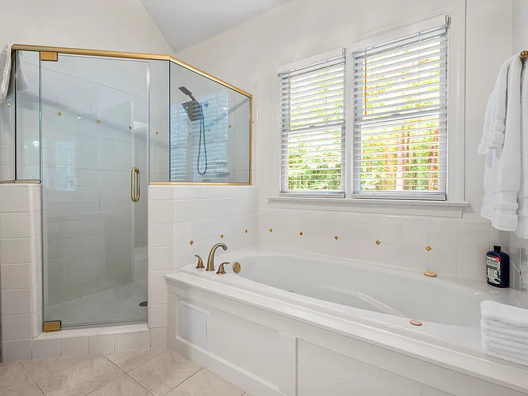 5808 Laurel Rock Ln — Photo 33