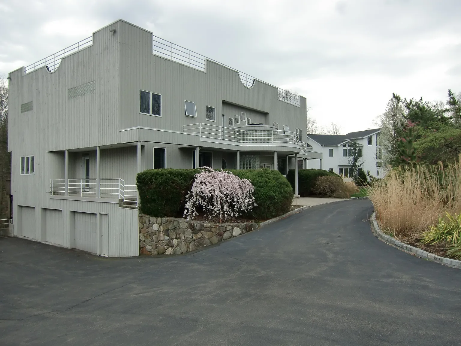 49 Roberts Rd photo 1