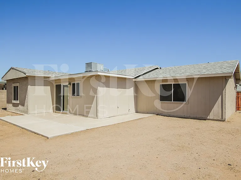 2907 E Michelle Dr — Photo 15