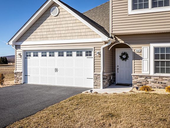 2nd image of 5025 Fox Trot Ln