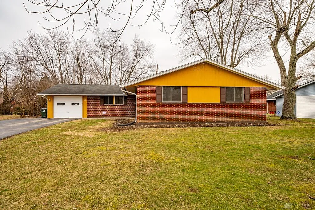 304 Verdon Pl photo 1