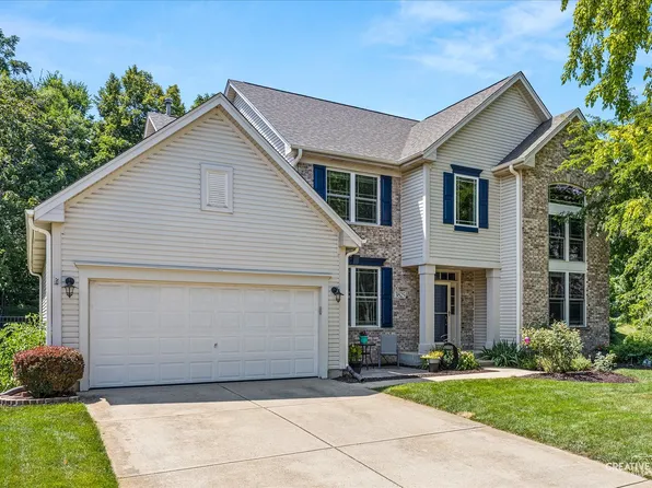 3825 Deville Ln, St Charles, IL 60175
