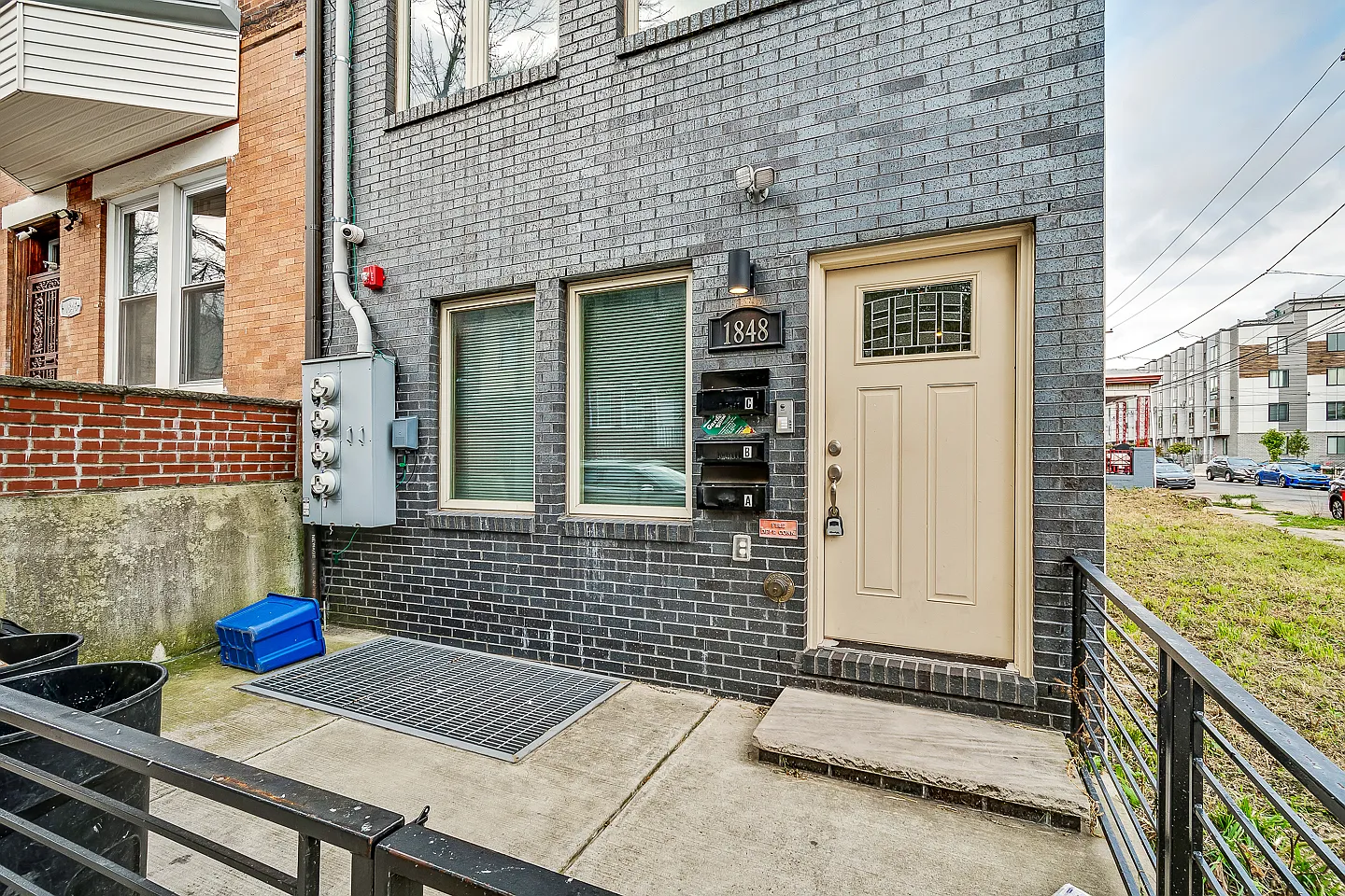 4 bed, 1700 sqft, $2,100 — Photo 1