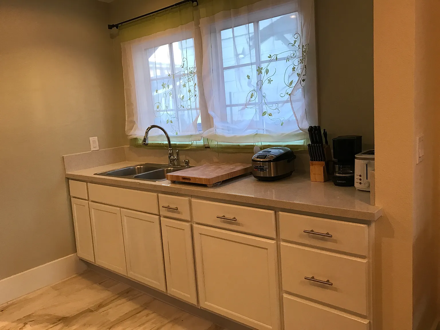 2 bed, 720 sqft, $3,500 — Photo 4