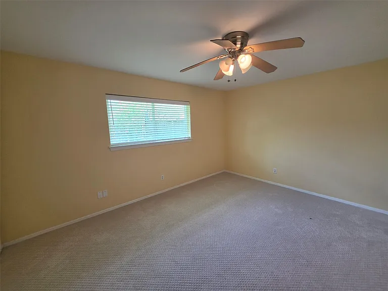 7334 Darnell St — Photo 13