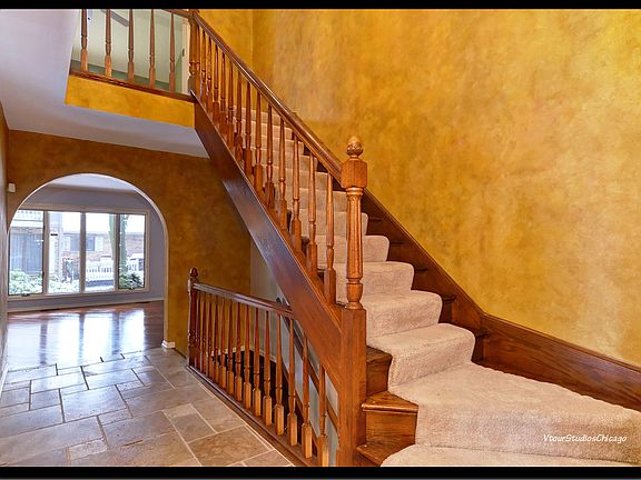 5th image of 73 Country Club Dr
