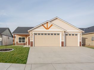 6622 Springer Ln, Pasco, WA 99301