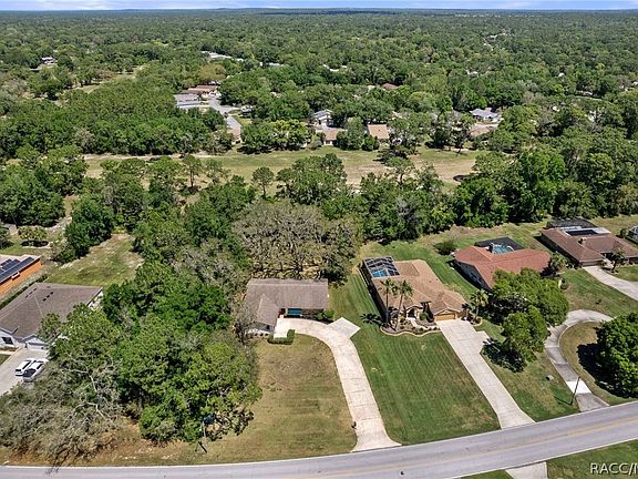 3rd image of 60 Cypress Blvd W