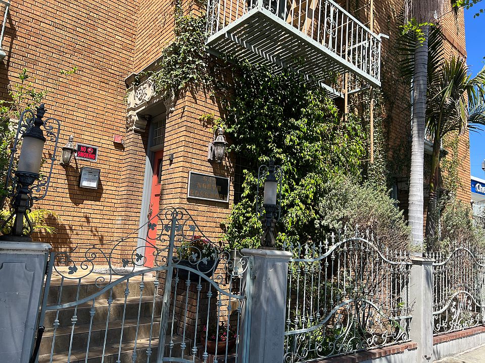 1st image of 649 N Rossmore Ave APT 302