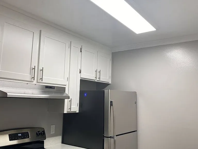 Midway Manor Apts. — Photo 47