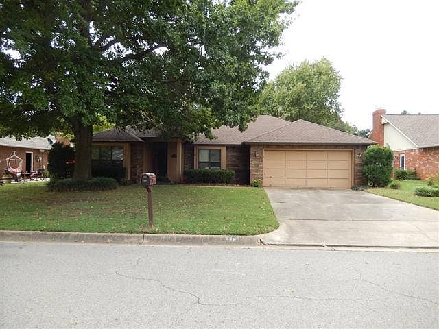 1st image of 1561 E Thornhill Dr
