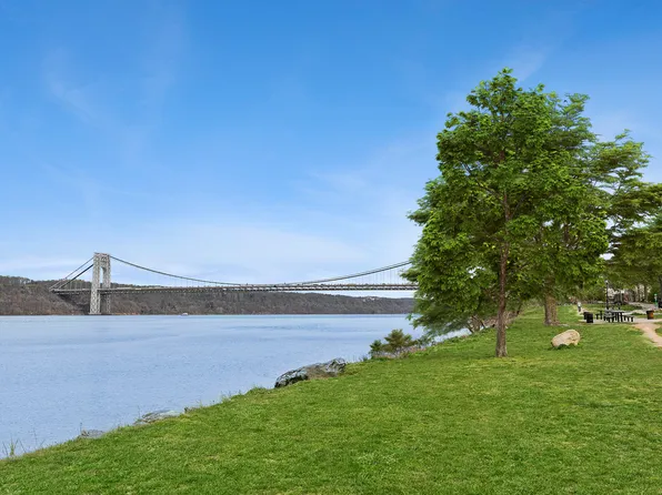 159-34 Riverside Drive West 1J-90 image 17 of 18