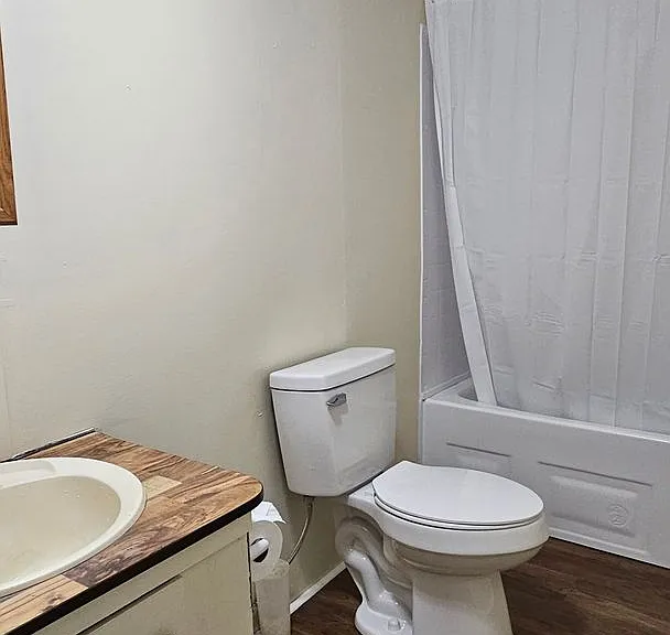 108 Davis Rd E — Photo 6