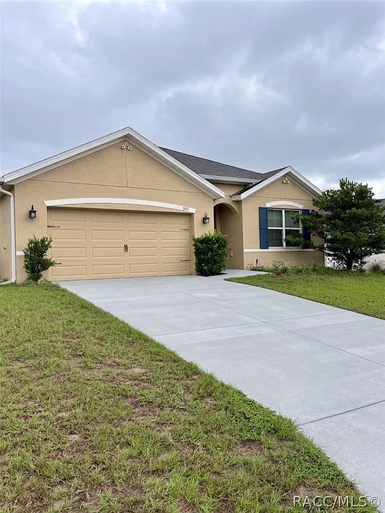 4 bed, 1650 sqft, $1,800 — Photo 1