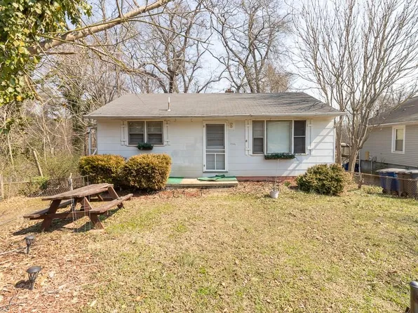 2601 Carlyle St, Winston Salem, NC 27107