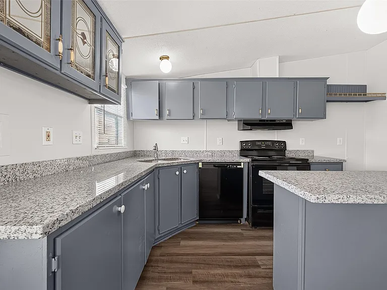 20306 Mountaindale Dr — Photo 10