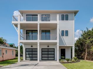 107 Raleigh Ave, Surf City, NC 28445