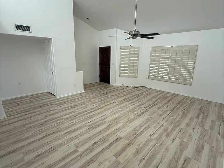 1678 W Dalehaven Cir — Photo 12