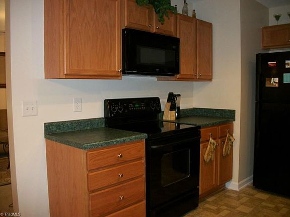 5th image of 1703 Fern Hill Dr