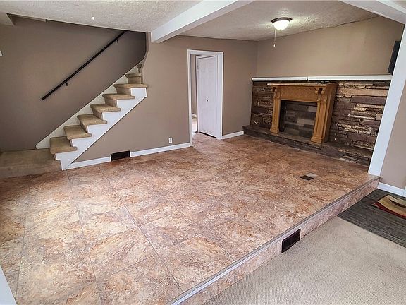 4th image of 408 Seneca Dr