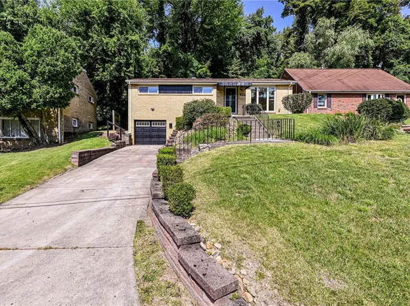 1212 Robinia Dr, Pittsburgh, PA 15221