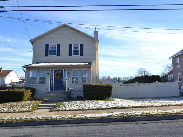 1235 S 4th St N, Catasauqua, PA 18032