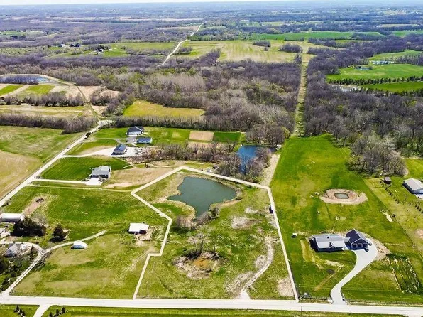 17025 Quinn Rd, Kearney, MO 64060