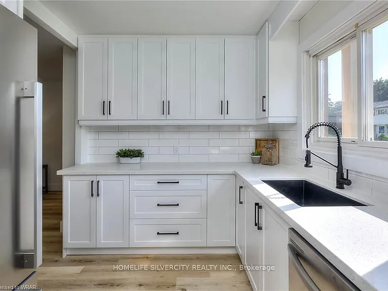 144 Jansen Ave #5 — Photo 7