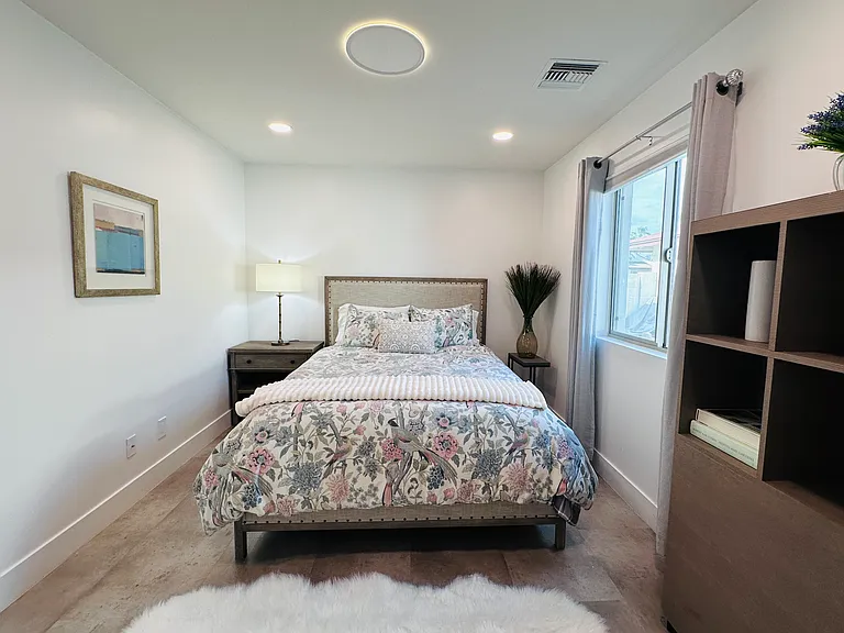 Guest Bedroom 1: 
Comfortable Queen bed with premium linens.