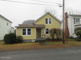 702 2nd St, Matamoras, PA 18336