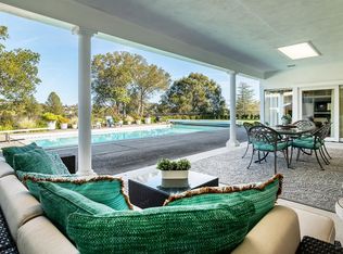 6 Carnoustie Dr, Novato, CA 94949