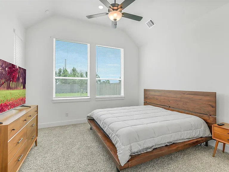 12754 Grayson County Dr — Photo 14