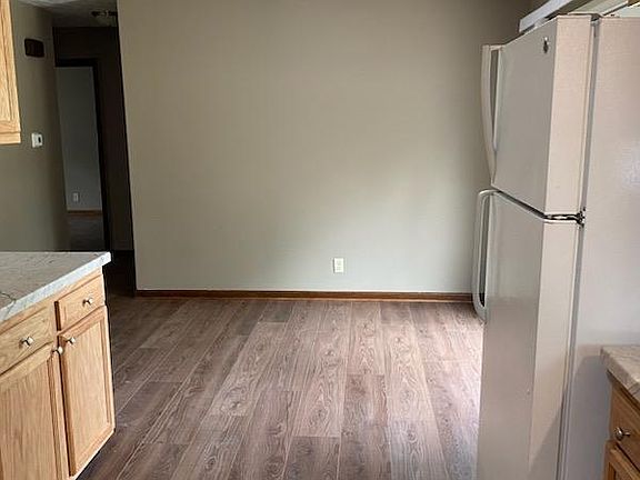 4th image of 1841 Montclair Dr