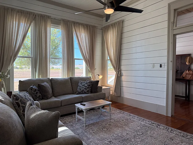 1500 Fleming Dr — Photo 12
