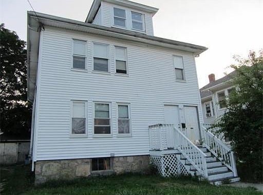 2nd image of 200 Manthorne Rd