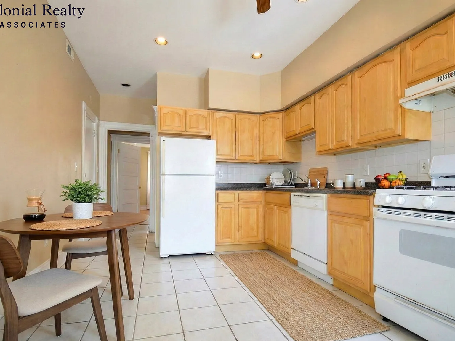 4 bed, 2.0 bath, 1200 sqft, $5,150 — Photo 3