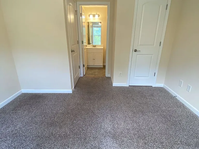 11 Maverick Dr — Photo 225