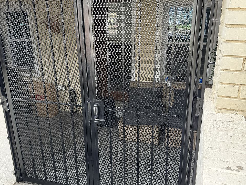1st image of 3916 13th St NW #1