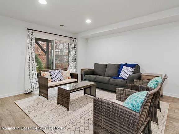 4th image of 901 Mississippi St #1401