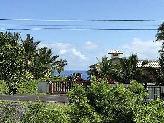 View of the ocean from the front lanai on detached bedroom